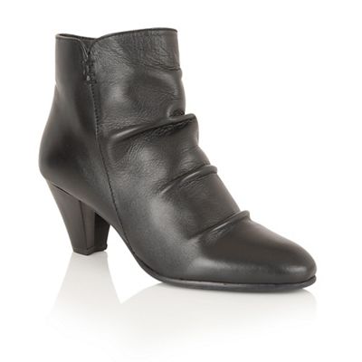 Lotus Black leather 'Lausanne' ankle boots